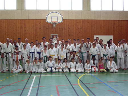 Photo de groupe du passage de grade du 25 juin 2006 à Tourette-Levens.