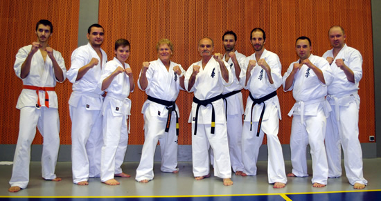 Elèves et instructeur du Ryuko Dojo en présence de Shihan André Gilbert lors du stage à Lyon