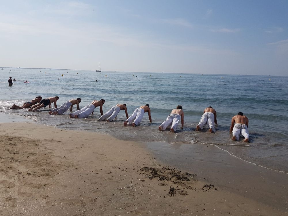 Entrainement à la plage de la Grande Motte du Ryuko Dojo