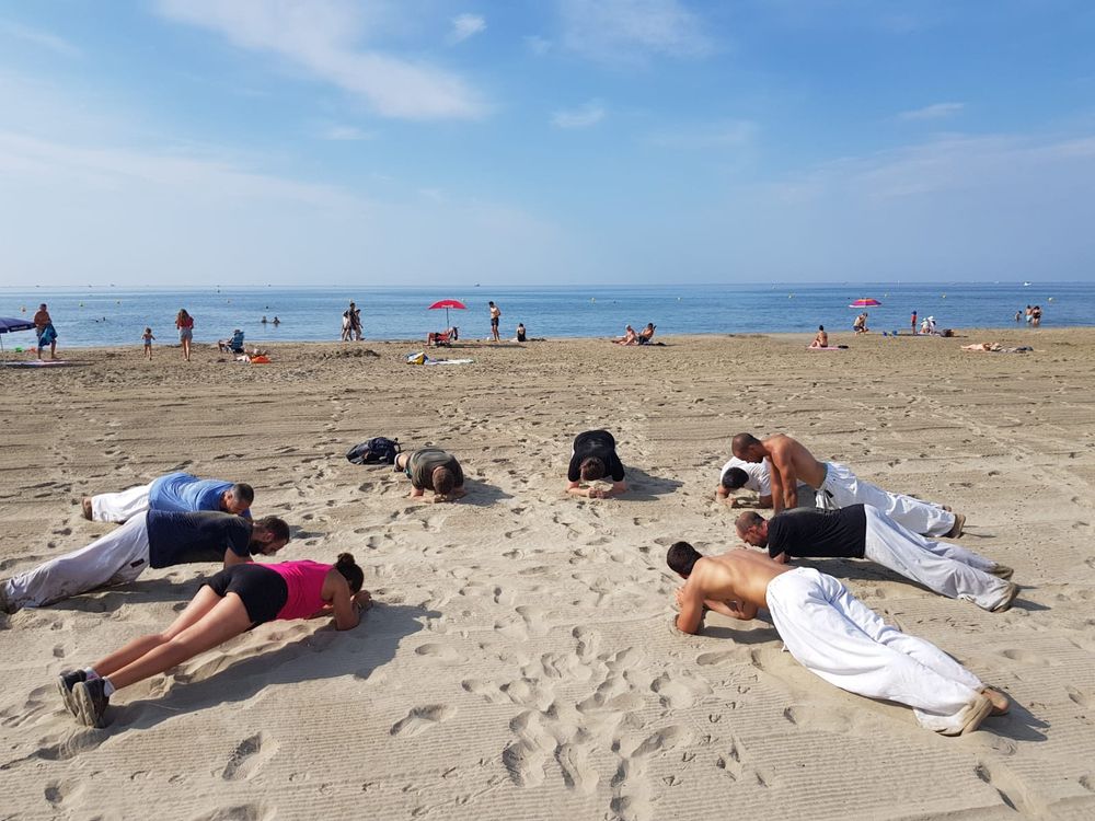 Entrainement à la plage de la Grande Motte du Ryuko Dojo