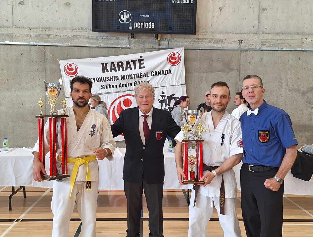 Gregory et John sur le podium au Canada à la compétition de shihan André Gilbert